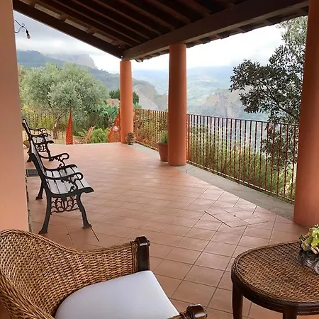 La Casa Nel Vigneto * San Marco d'Alunzio