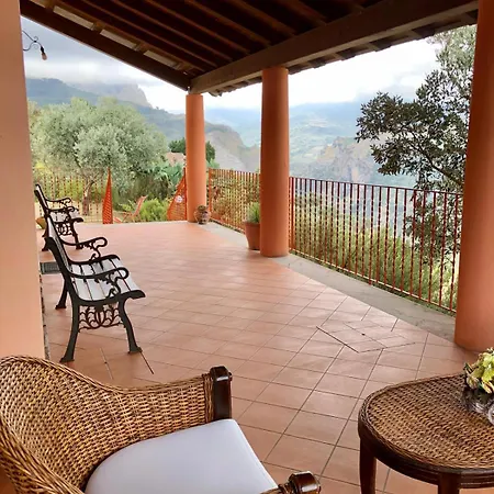La Casa Nel Vigneto Tatil Evi San Marco d'Alunzio