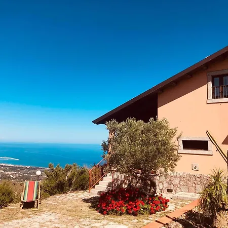 La Casa Nel Vigneto * San Marco d'Alunzio